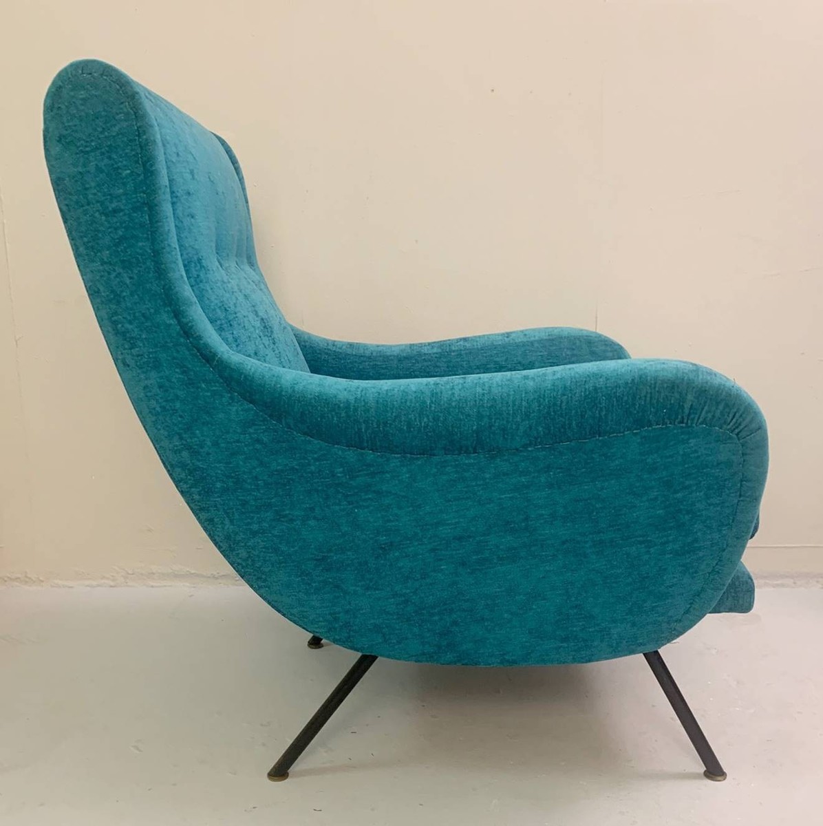 pair-of-italian-armchairs-new-velvet-uph