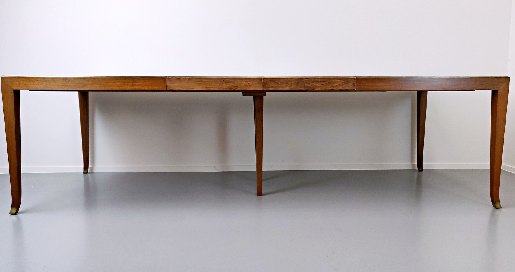 extendable-dining-table-by-t-h-robsjohn-