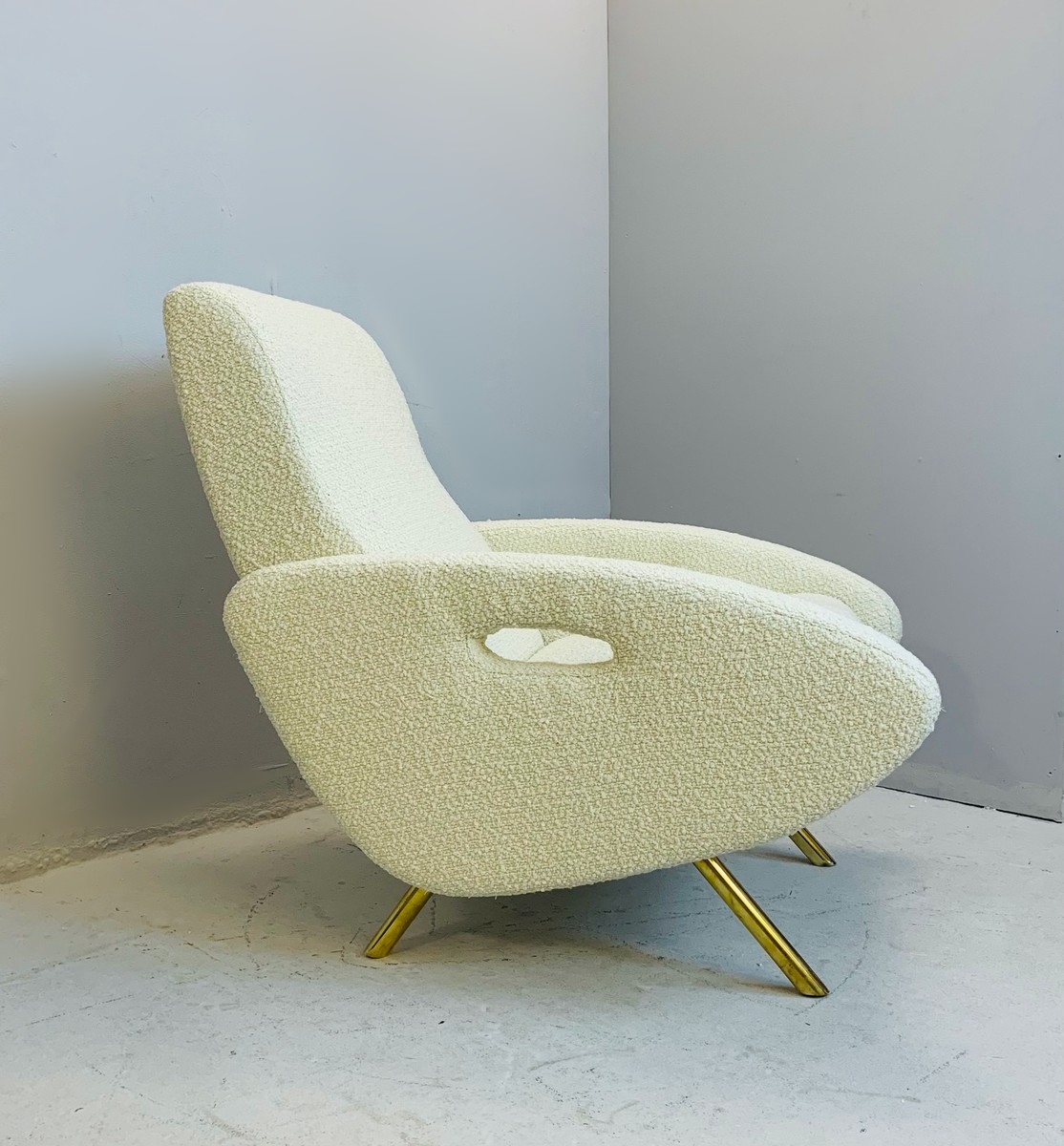 pair-of-italian-armchairs-3978486-en-max