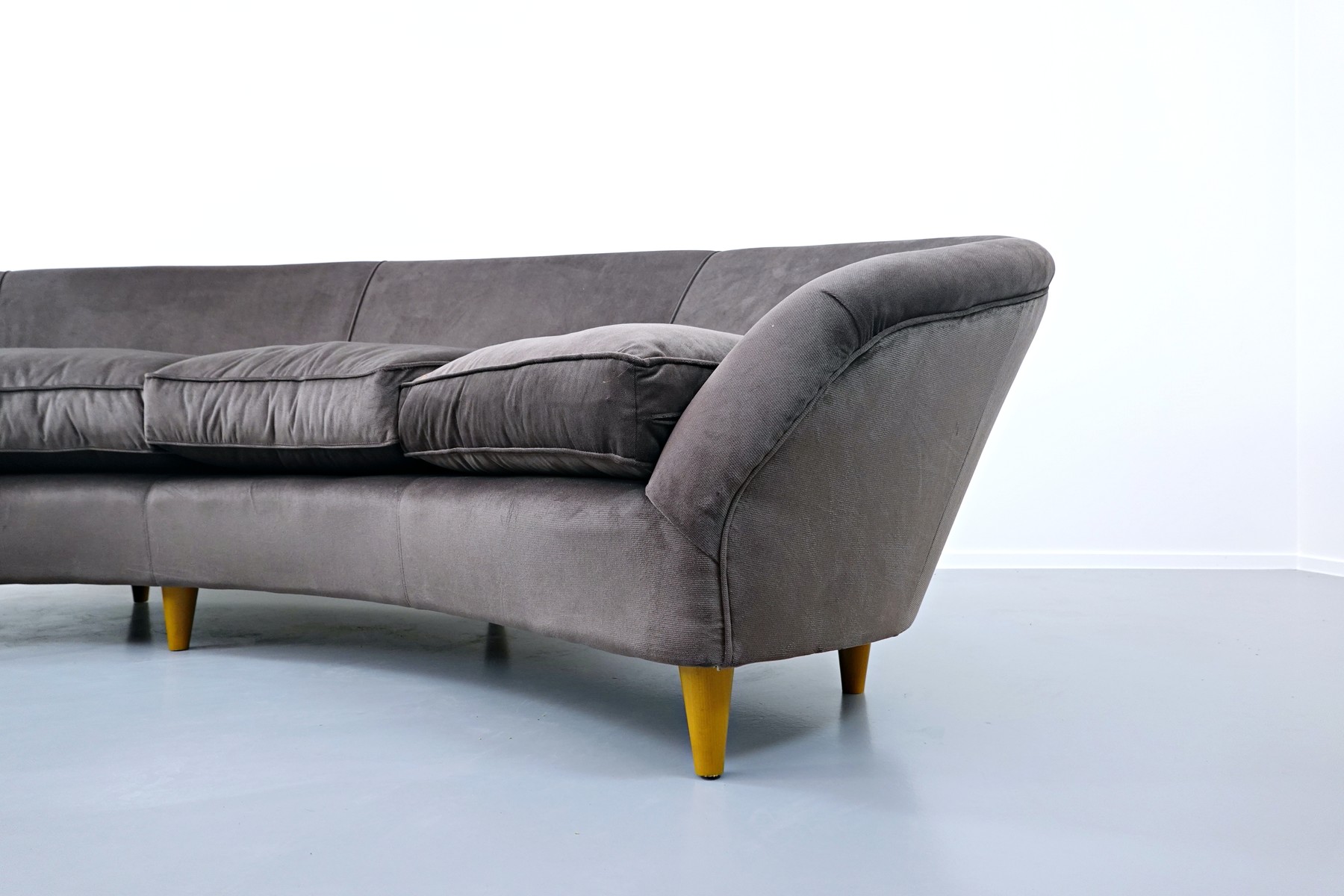 big-italian-curved-sofa-3785047-en-max.j