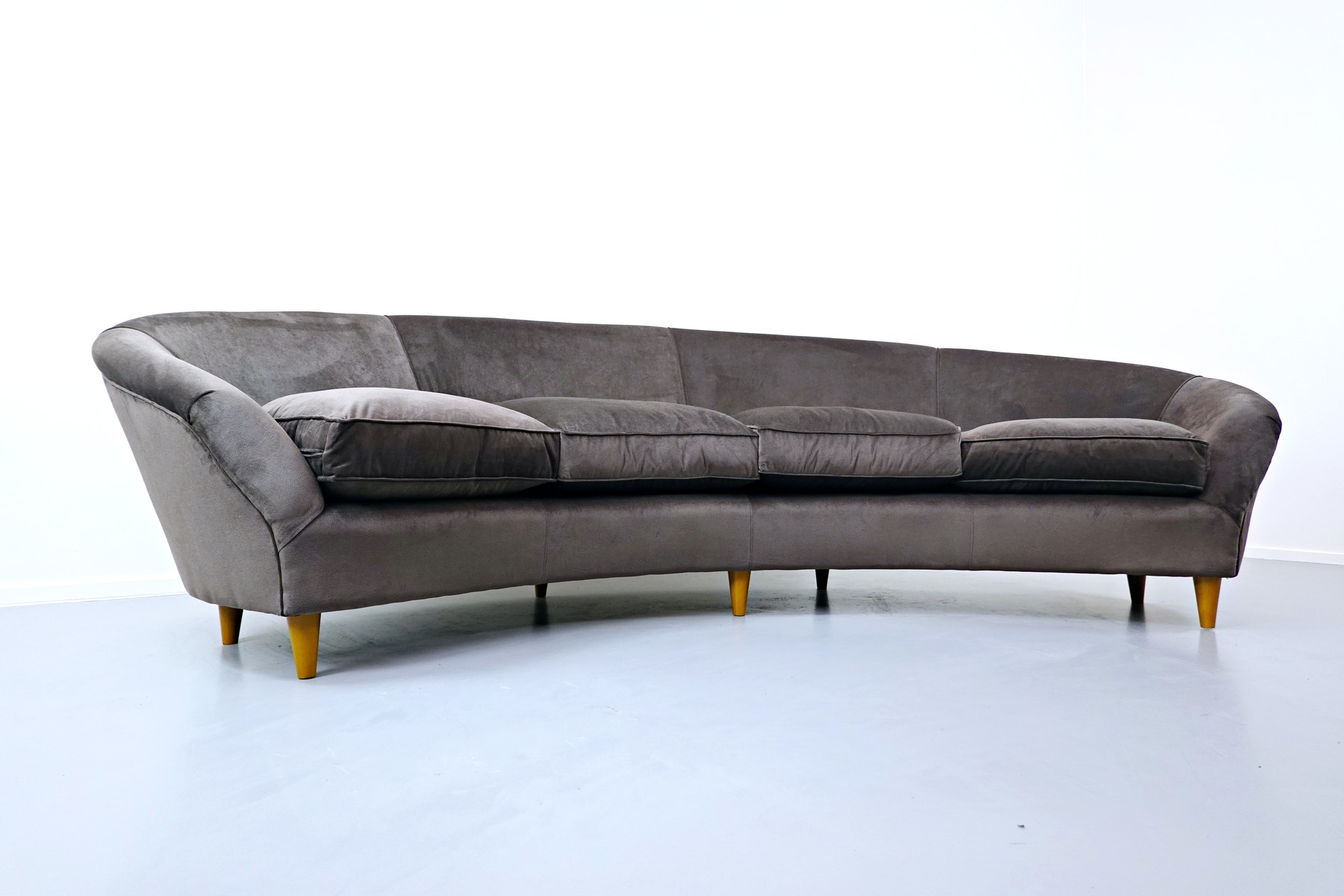 big-italian-curved-sofa-3785042-en-max.j