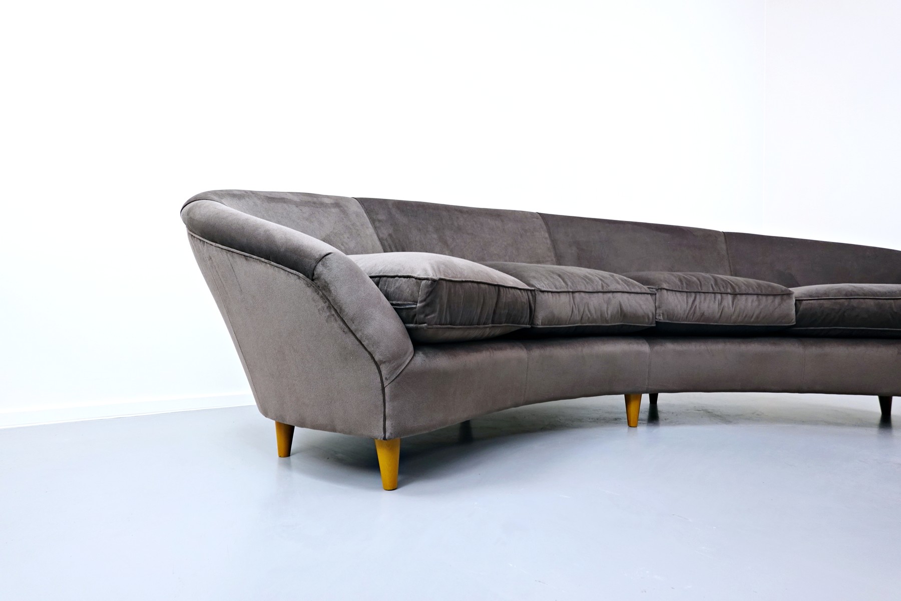 big-italian-curved-sofa-3785049-en-max.j