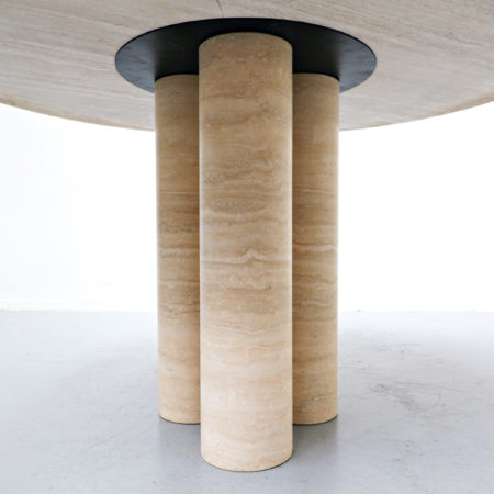modern-travertine-dining-table-mario-bellini-style-4960081-en-max.jpg