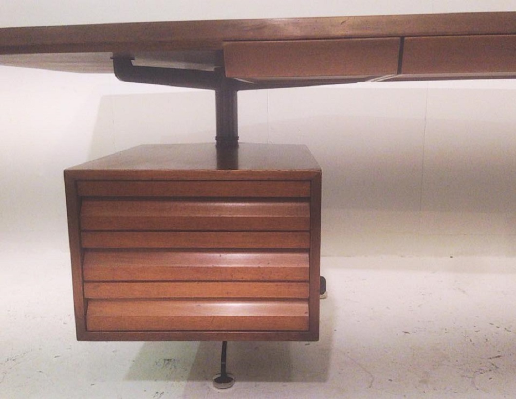 mid-century-modern-desk-drawers.jpg