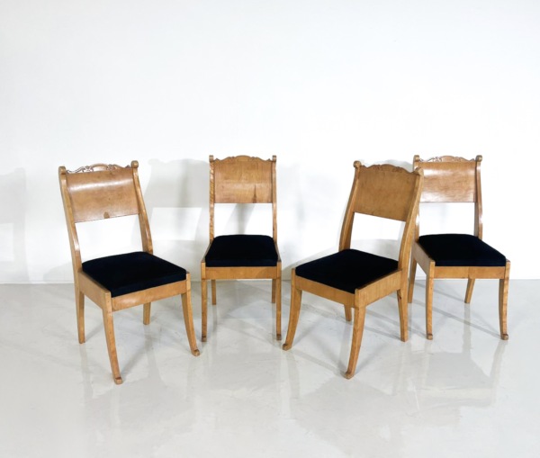 Set of 4 Russian Chairs, birch veneer, early 19th century