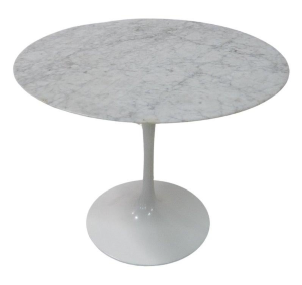 Mid-Century Small Round Dining Table by Eero Saarinen for Knoll International