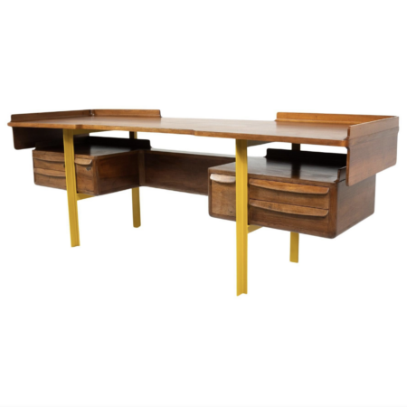 Mid-Century-Modern Italian wooden desk in walnut and metal, Italy, 1960