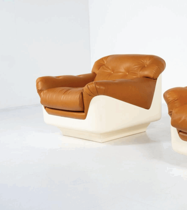 Pair of Armchairs by Jorge Zalszupin, Fiberglass and Leather, 2 pairs available - Image 9
