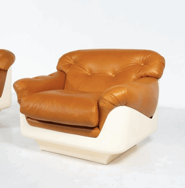 Pair of Armchairs by Jorge Zalszupin, Fiberglass and Leather, 2 pairs available - Image 8