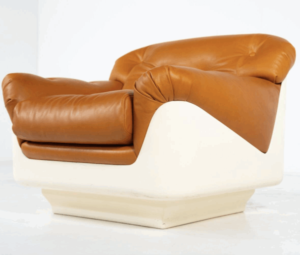 Pair of Armchairs by Jorge Zalszupin, Fiberglass and Leather, 2 pairs available - Image 4