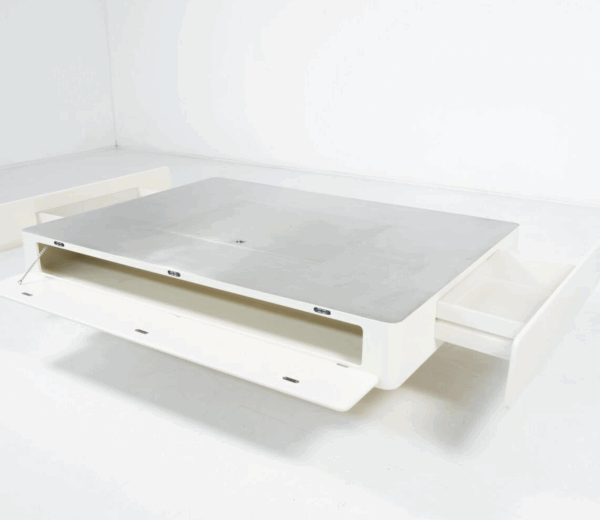 White Caori Coffee Table by Vico Magistretti for Gavina, Italy, 1960s - Image 2