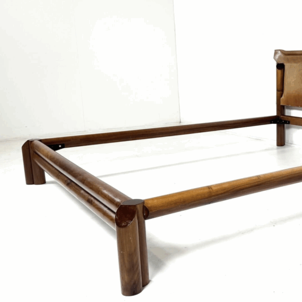 Mid-Century Modern Bed, Wood and Leather, Italy - Image 6