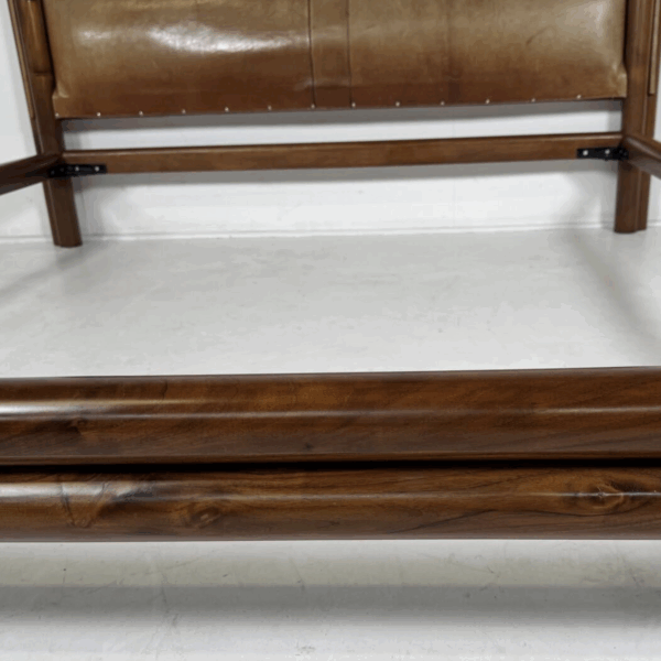 Mid-Century Modern Bed, Wood and Leather, Italy - Image 4