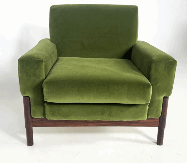 Mid-Century Modern Pair of Armchairs, Wood and Green Velvet, 1960s - Image 3