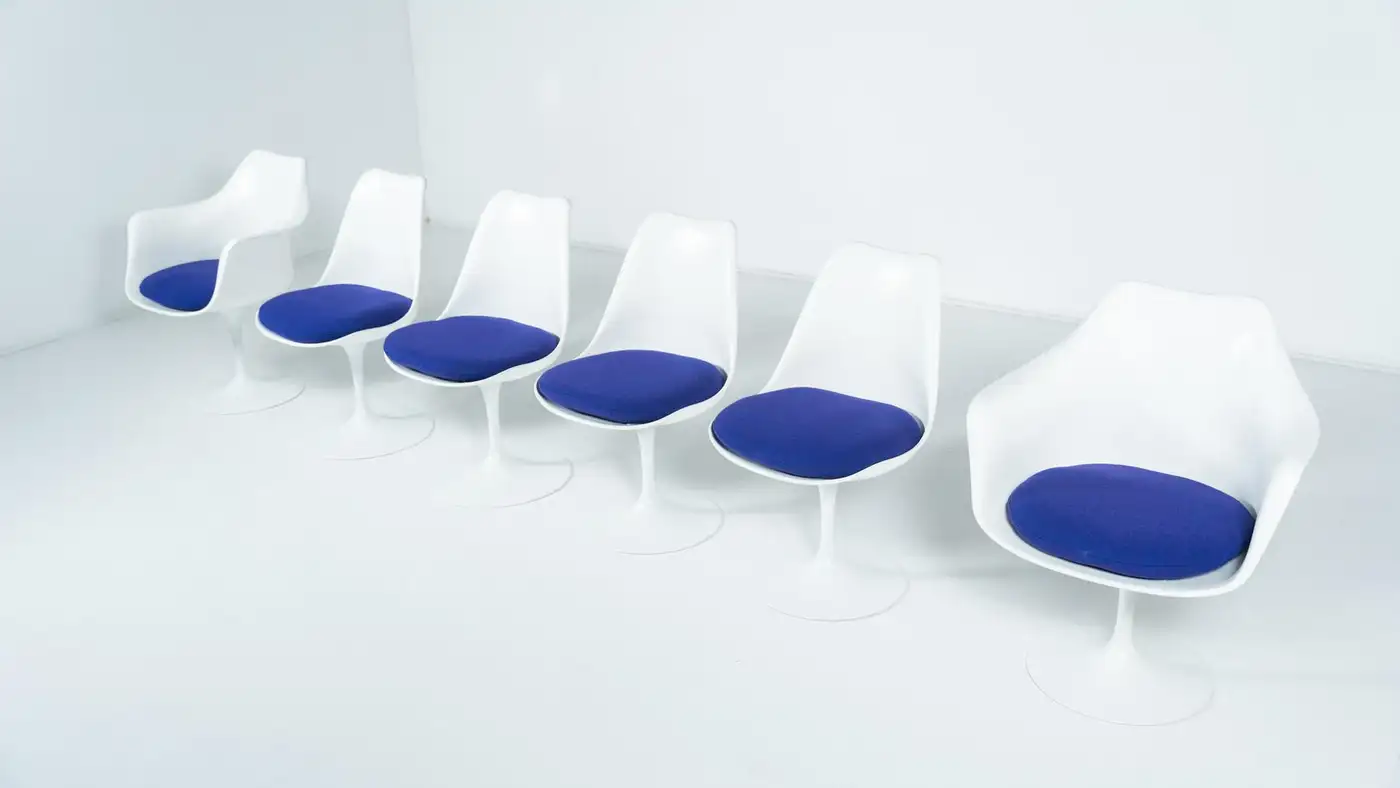 "Tulip" Chairs and Armchairs by Eero Saarinen, Knoll Studio - New Upholstery - Image 6
