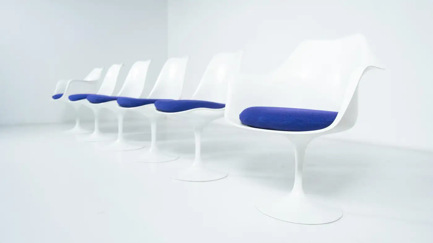 "Tulip" Chairs and Armchairs by Eero Saarinen, Knoll Studio - New Upholstery - Image 5