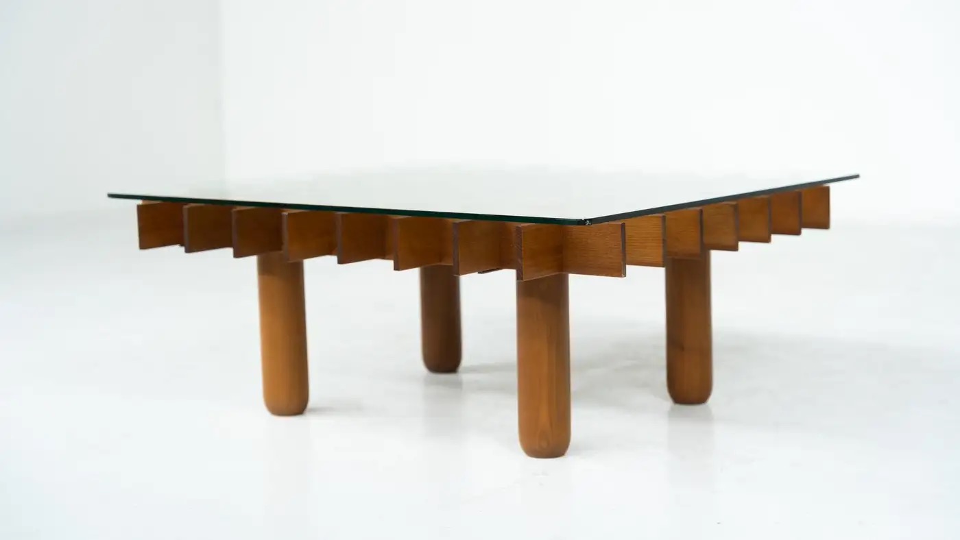 Mid-Century Wood and Glass Coffee Table in the style of Gianfranco Frattini - Image 2