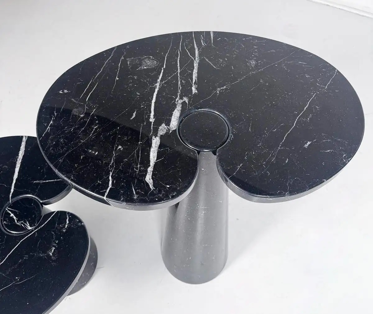 Mid-Century Modern Pair of Side Tables model ''Eros'' by Angelo Mangiarotti - Image 3