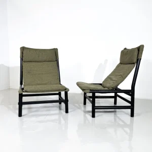 Mid-Century Modern Pair of Armchairs