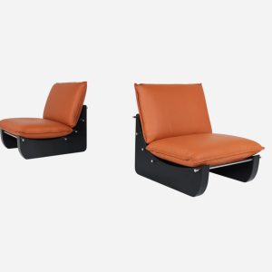 Pair of Armchairs by Guiseppe Munari, Italy, 1970s - New Upholstery